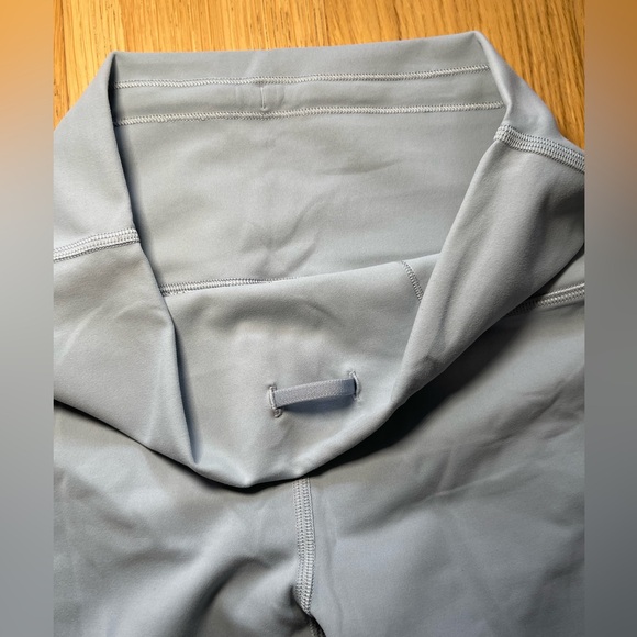 Lululemon Wunder Train Tights Size 8 Chambray 25” - Picture 4 of 7
